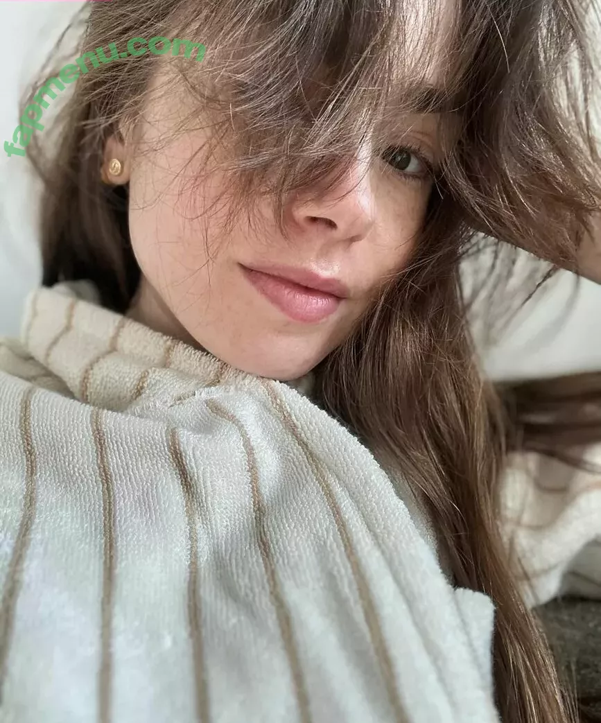 Lily Collins nude photo #0360 (lilyjcollins)