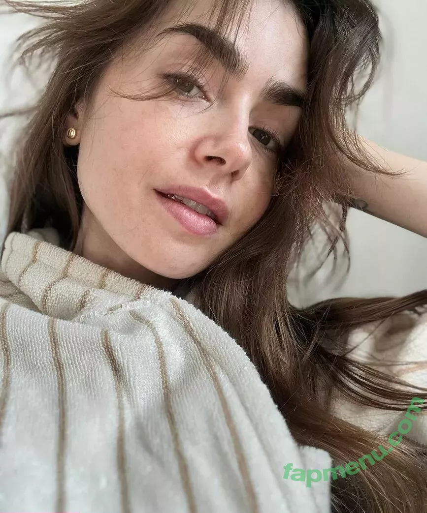 Lily Collins nude photo #0361 (lilyjcollins)