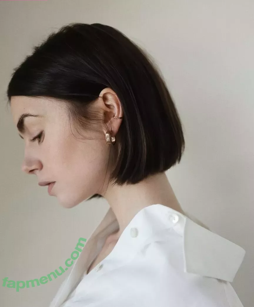 Lily Collins nude photo #0660 (lilyjcollins)