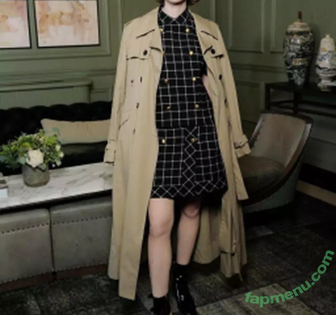 Lily Collins nude photo #0664 (lilyjcollins)