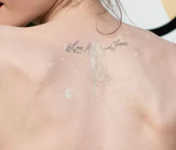 Lily Collins / lilyjcollins nude photo #1032