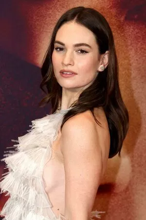 Lily James / lillyjames / lilyjamesofficial nude photo #0609