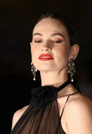 Lily James / lillyjames / lilyjamesofficial nude photo #0689