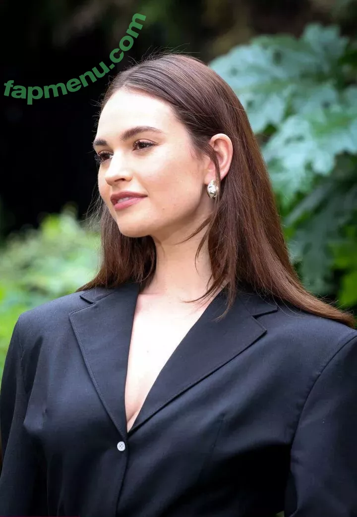Lily James nude photo #0592 (lillyjames / lilyjamesofficial)