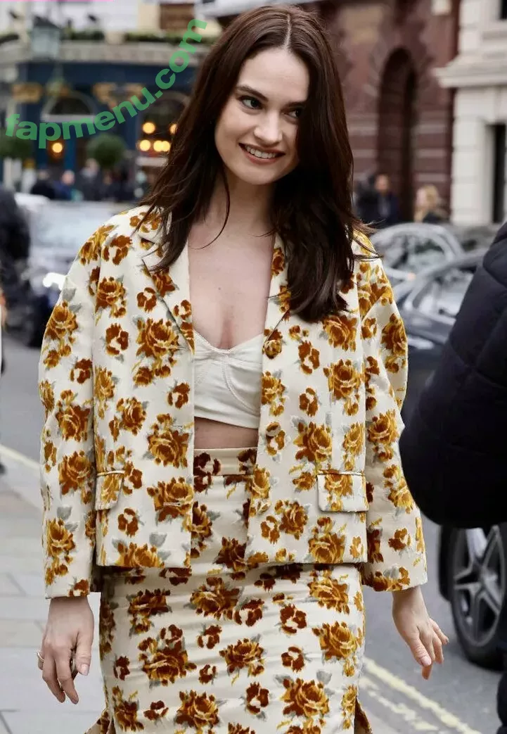 Lily James nude photo #0647 (lillyjames / lilyjamesofficial)