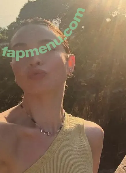 Lily James nude photo #1466 (lillyjames / lilyjamesofficial)