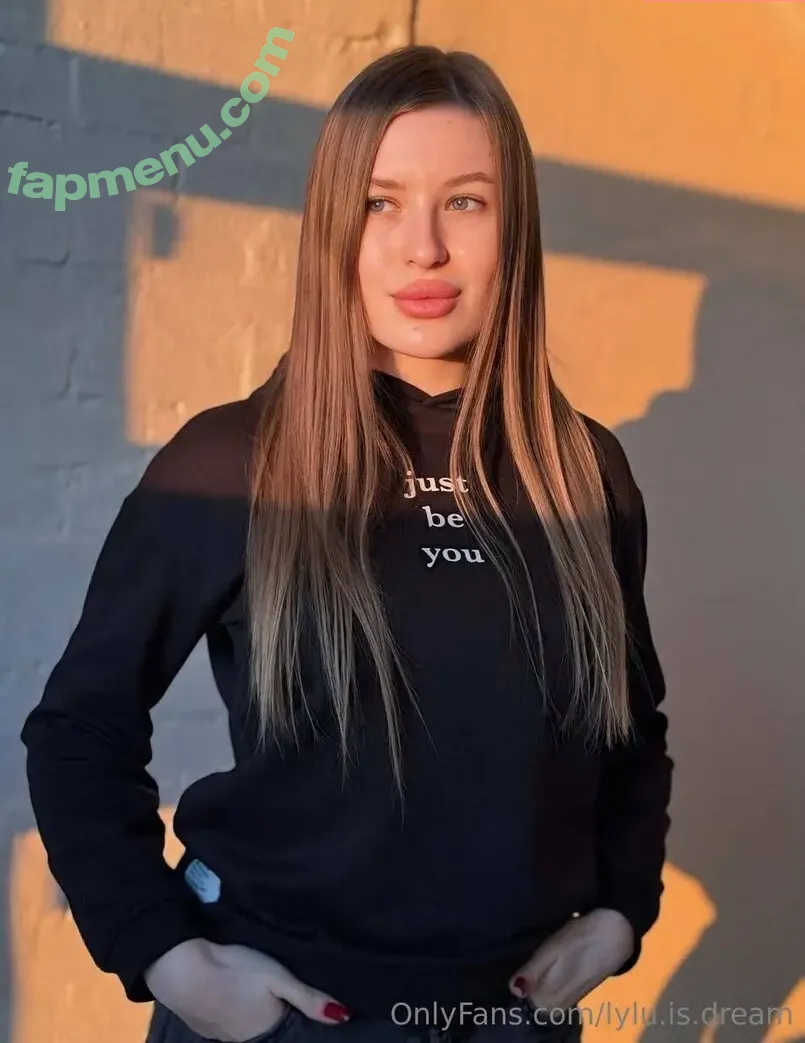 lily_karamelka nude photo #0001 (lily_karamelka)