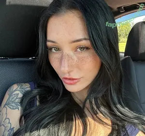 Lilydiem nude photo #0066