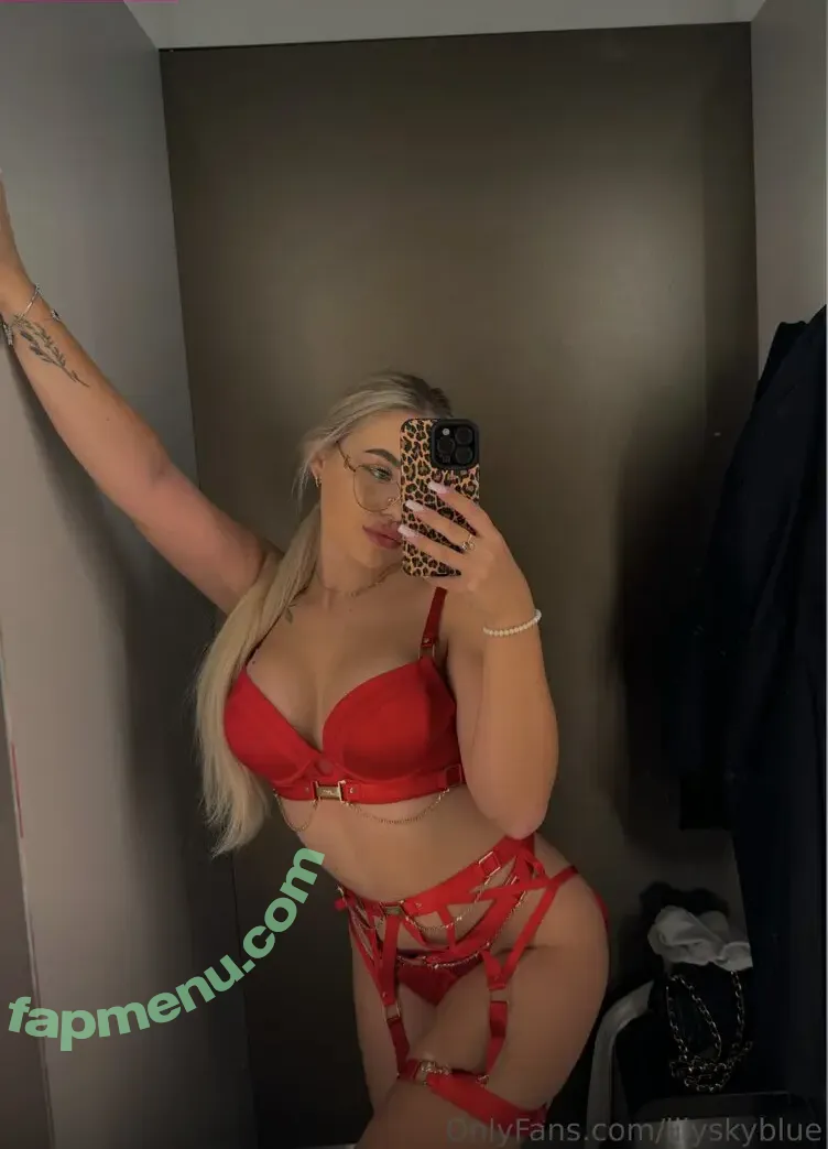 lilyskyblue nude photo #0012 (lizzkiax)
