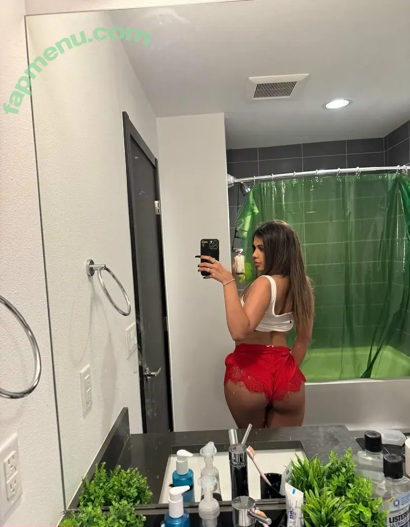 linaababyy nude photo #0017 (linaababyy)