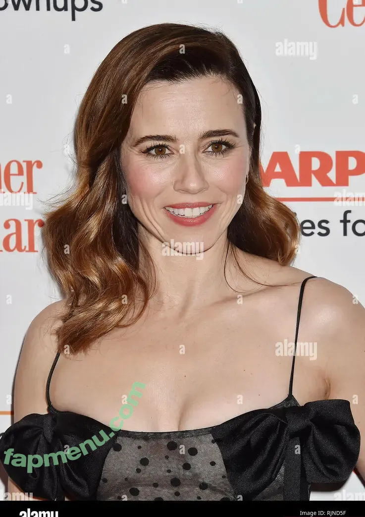 Linda Cardellini nude photo #0064 (lindacardellini)