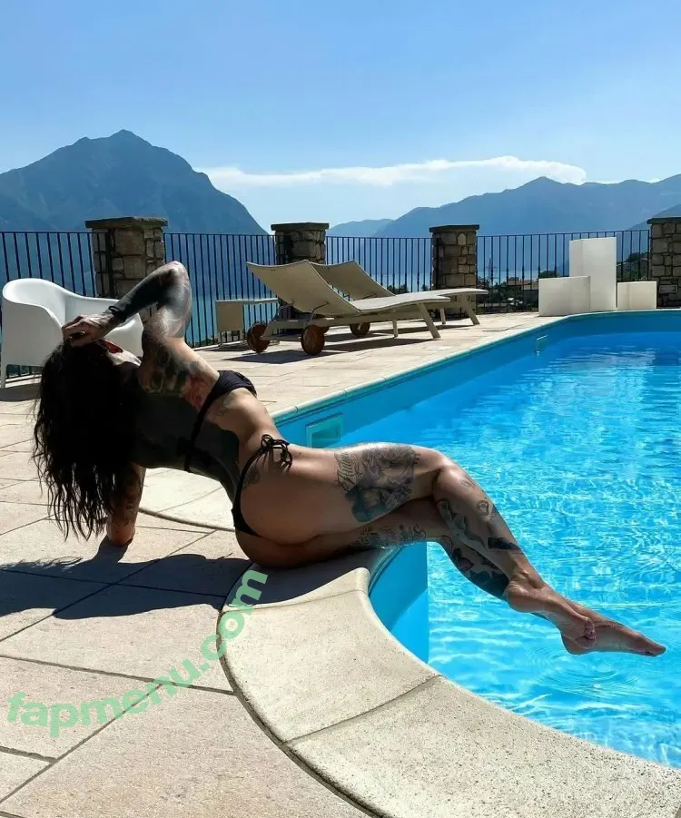 Linda Hurricane nude photo #0002 (Linda Hurricane)