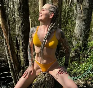  nude photo #0004