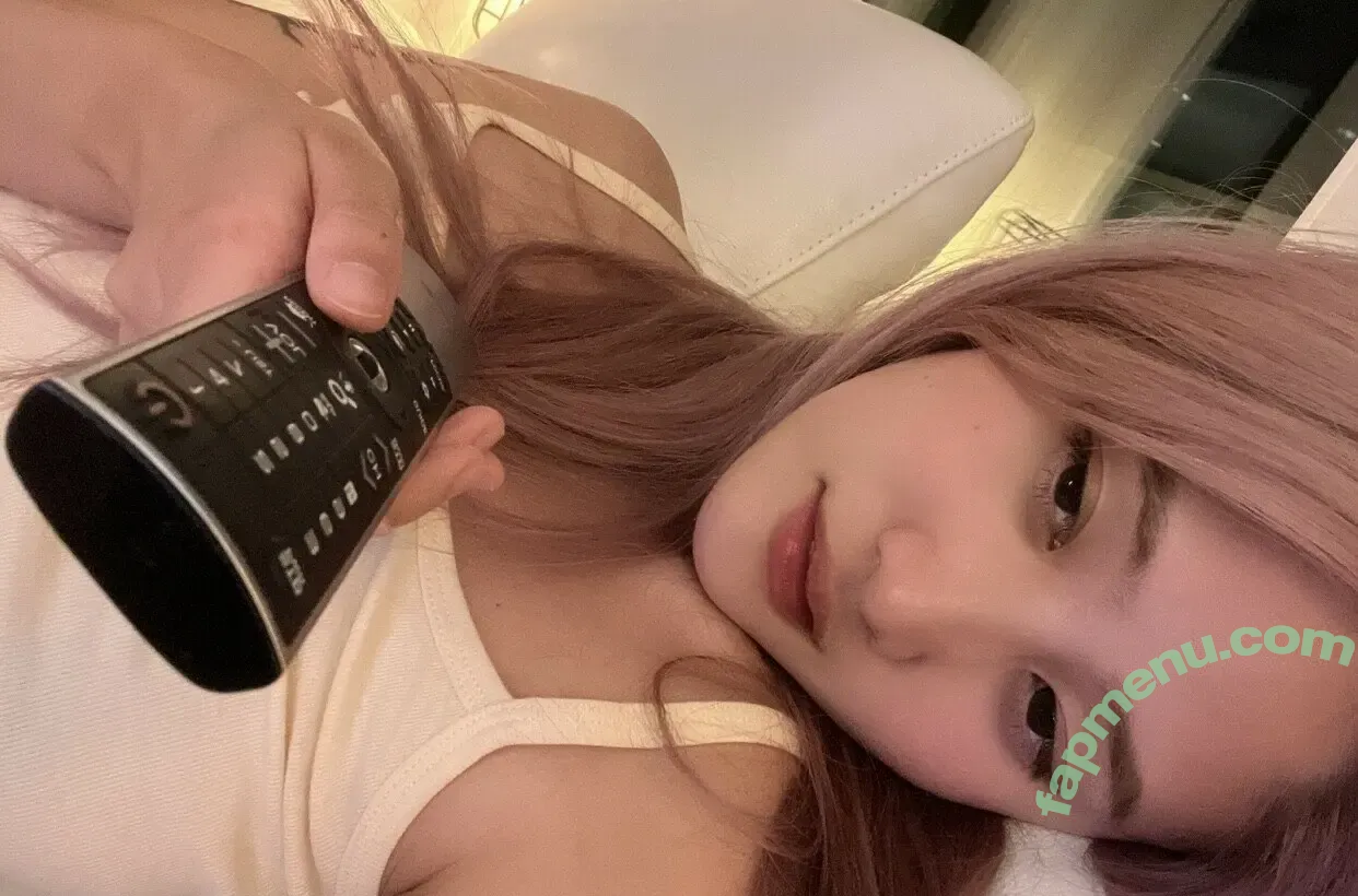 lindsay.yan nude photo #0006 (aiaixoxo7)