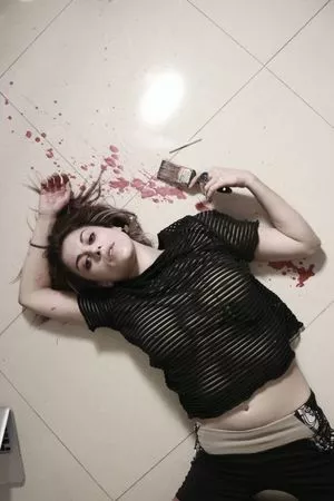Lindsey Shaw / ladymshawsters nude photo #0001