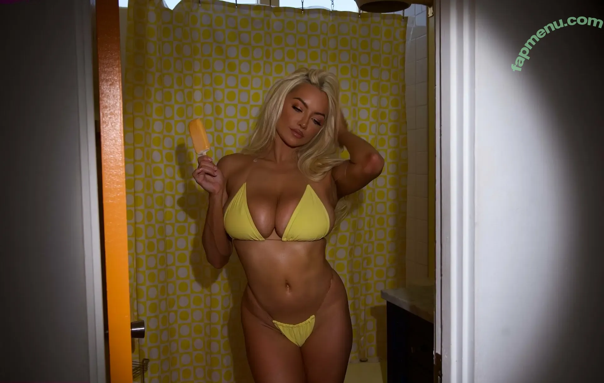 lindseypelas nude photo #0015 (lindseypelas)