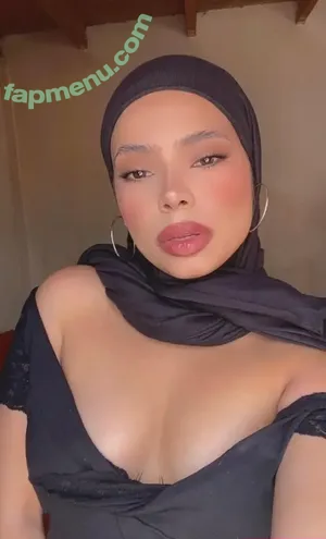 lirazeqiri / lirazeqirixo nude photo #0005