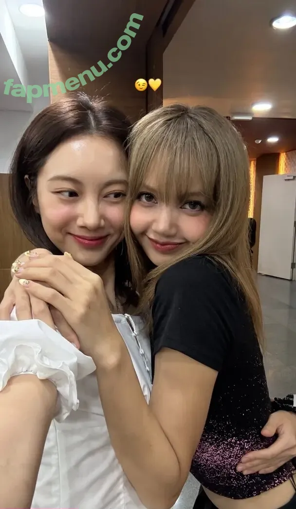 Lisa Blackpink nude photo #2470 (Lisa Blackpink)