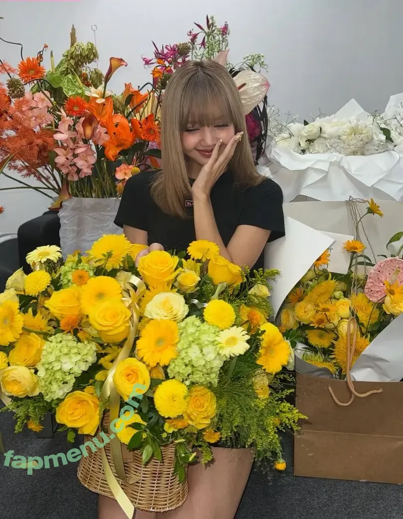 Lisa Blackpink nude photo #2522 (Lisa Blackpink)