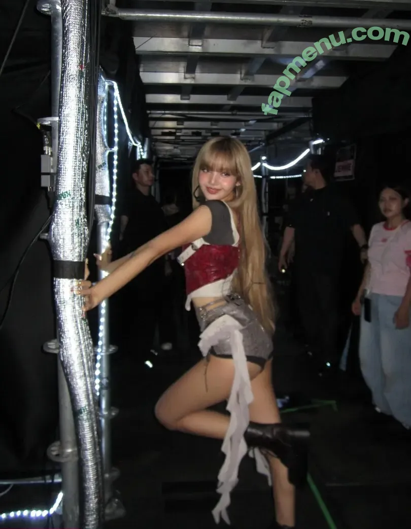Lisa Blackpink nude photo #2527 (Lisa Blackpink)