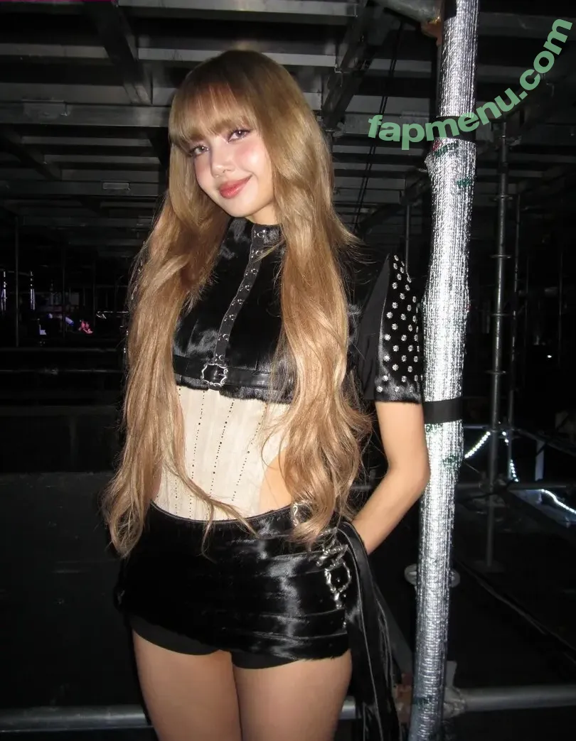 Lisa Blackpink nude photo #2529 (Lisa Blackpink)