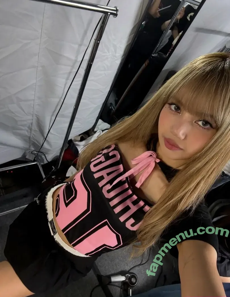 Lisa Blackpink nude photo #2561 (Lisa Blackpink)