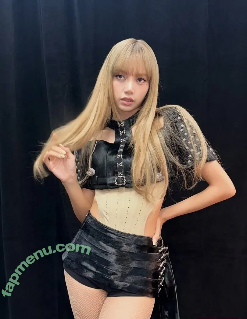 Lisa Blackpink nude photo #2567 (Lisa Blackpink)