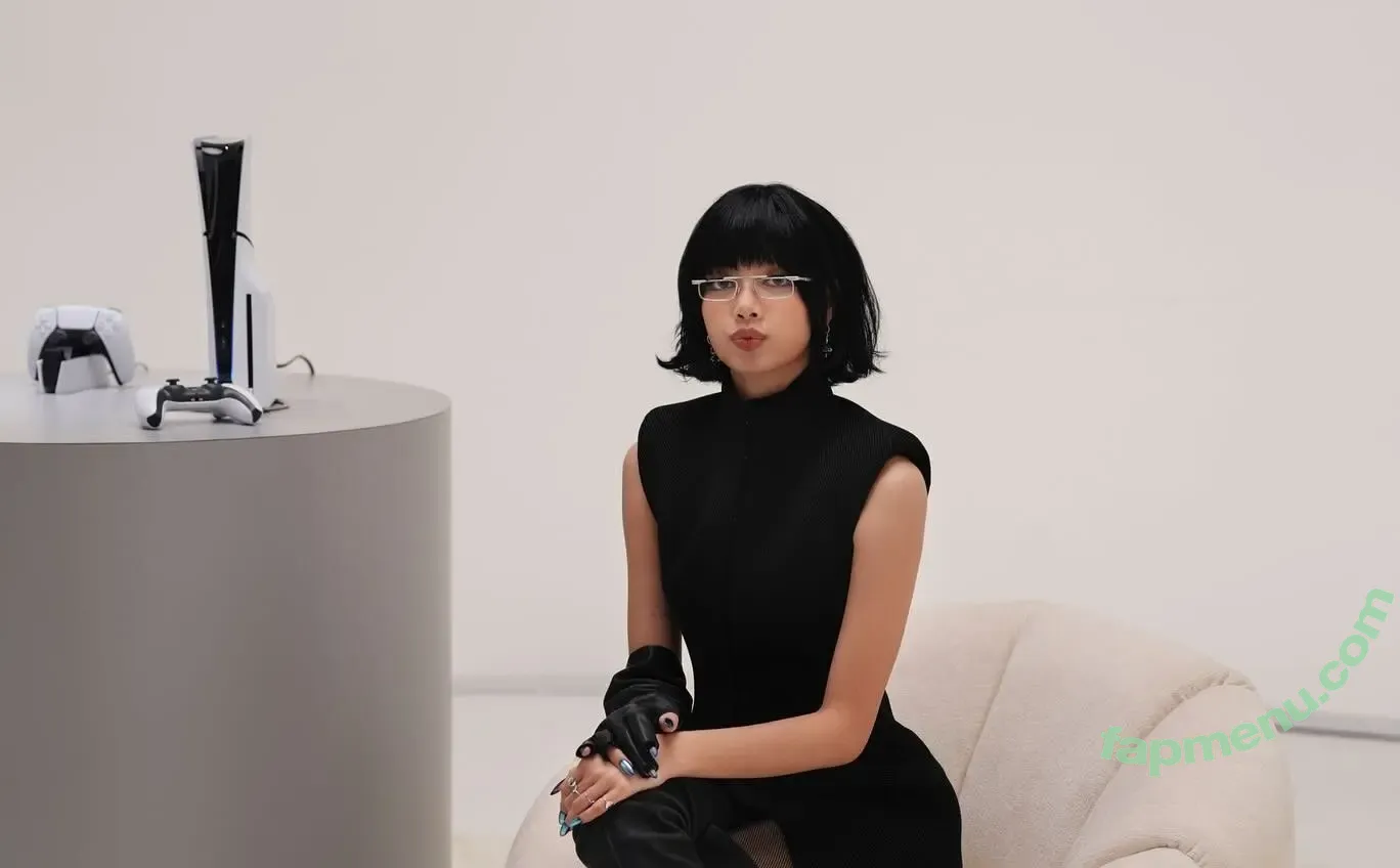 Lisa Blackpink nude photo #2572 (Lisa Blackpink)