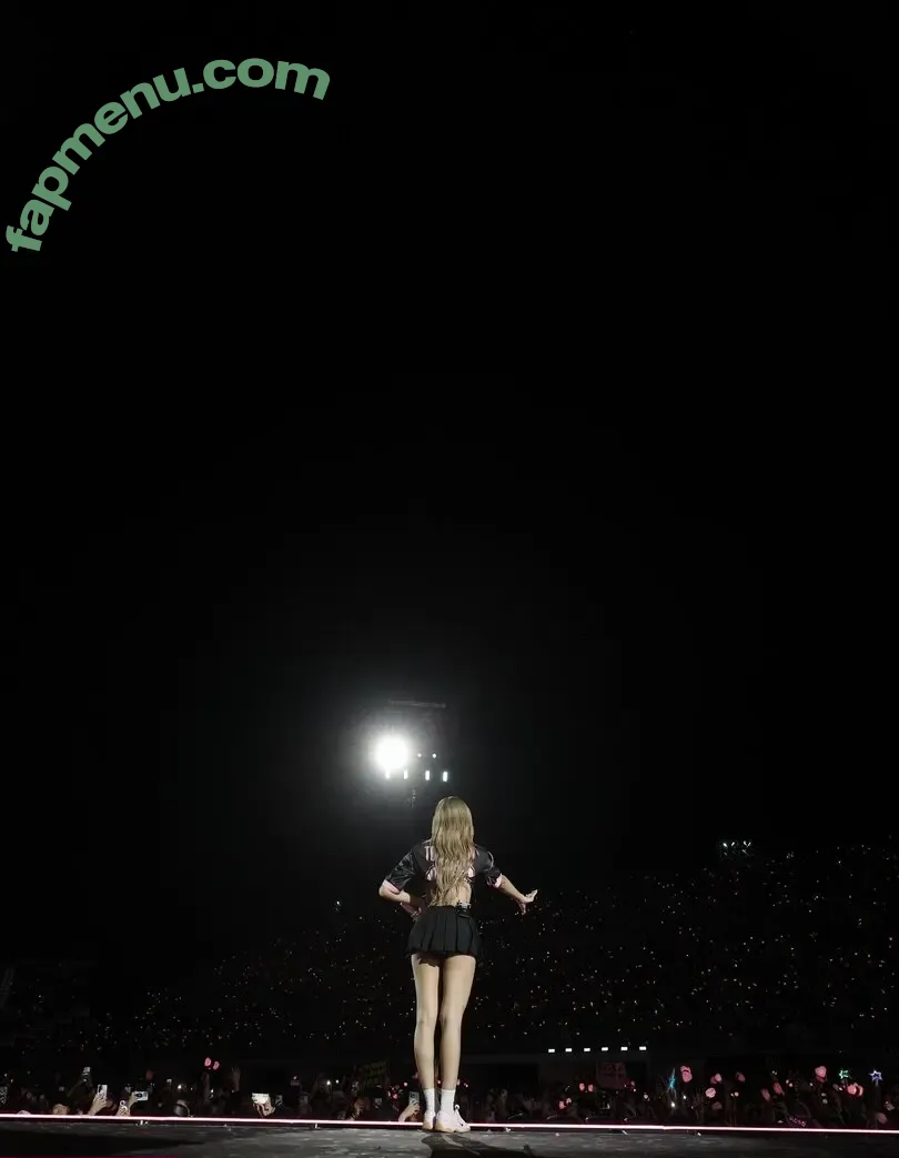 Lisa Blackpink nude photo #2583 (Lisa Blackpink)