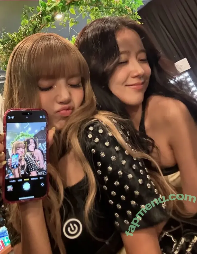 Lisa Blackpink nude photo #2591 (Lisa Blackpink)