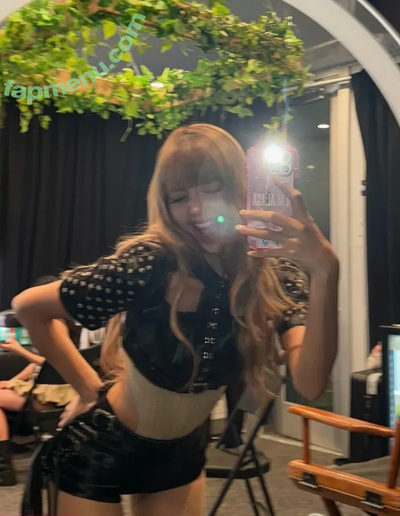 Lisa Blackpink nude photo #2594 (Lisa Blackpink)