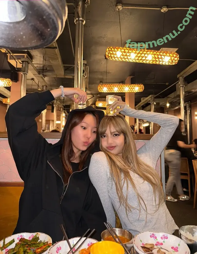Lisa Blackpink nude photo #2603 (Lisa Blackpink)