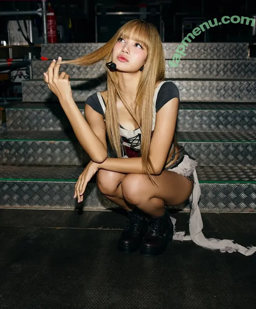 Lisa Blackpink nude photo #2627 (Lisa Blackpink)