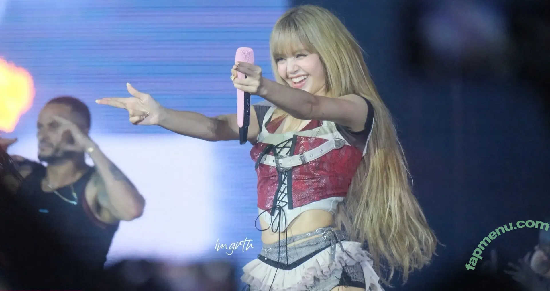 Lisa Blackpink nude photo #2630 (Lisa Blackpink)