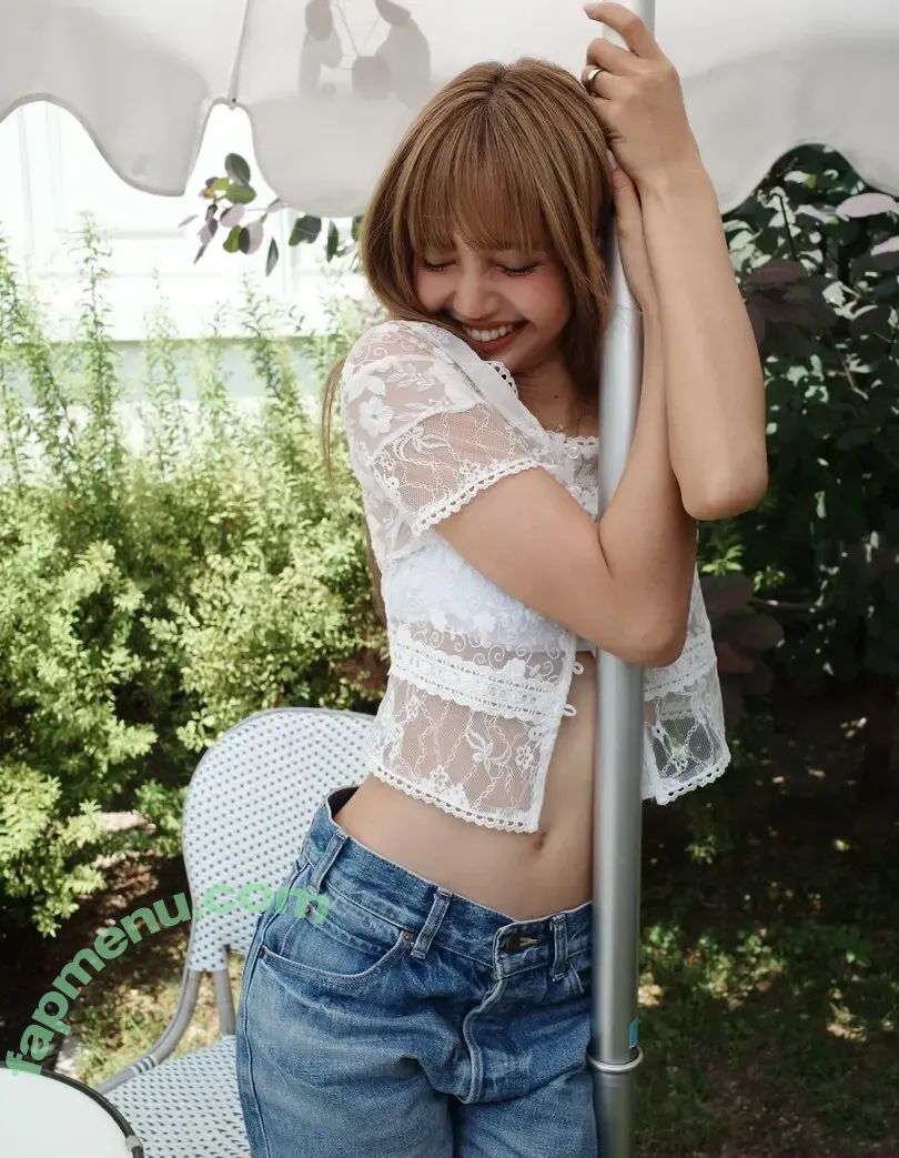 Lisa Blackpink nude photo #2672 (Lisa Blackpink)