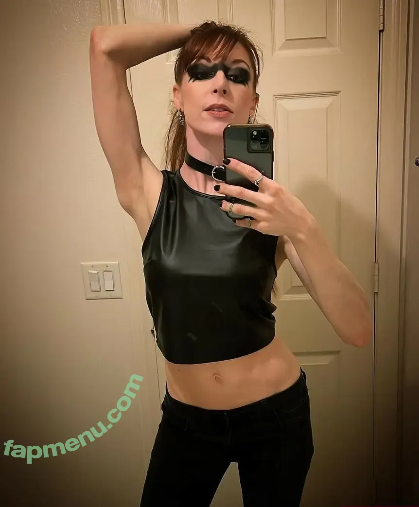 Lisa Foiles nude photo #0110 (lisafoiles)