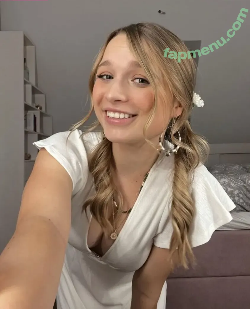 Lisa Küppers nude photo #0022 (lisakueppers)