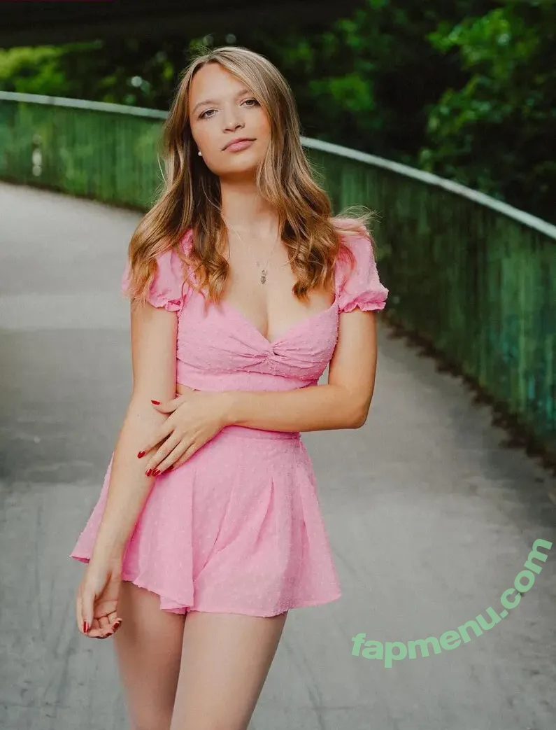 Lisa Küppers nude photo #0700 (lisakueppers)