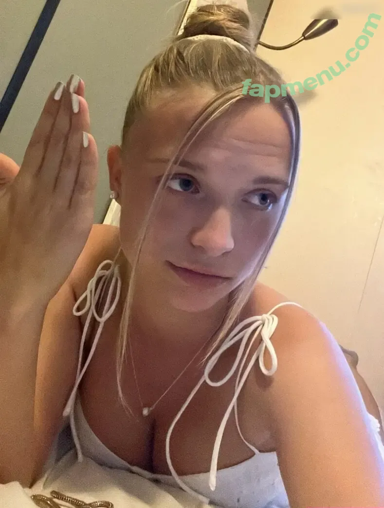Lisa Küppers nude photo #0775 (lisakueppers)