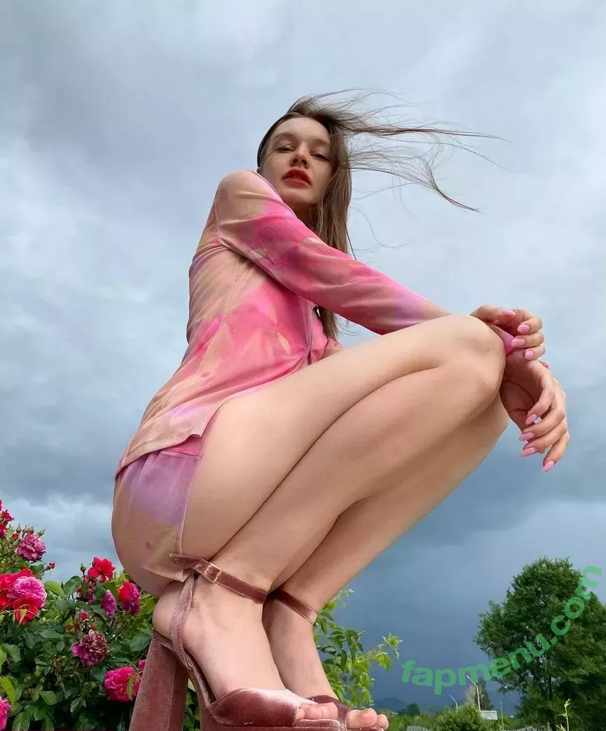 litlonn nude photo #0016 (Katya)