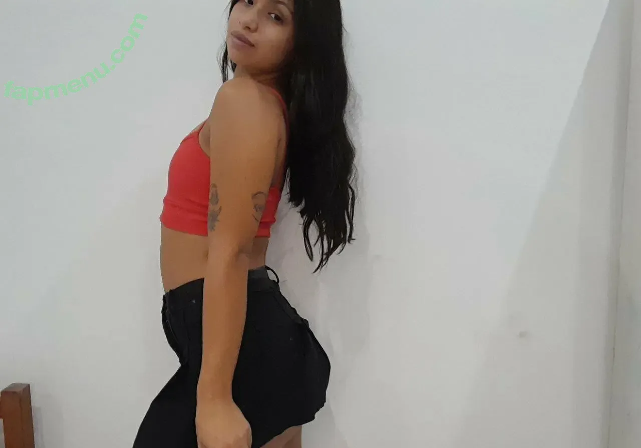 little_angie nude photo #0003 (little_angie)