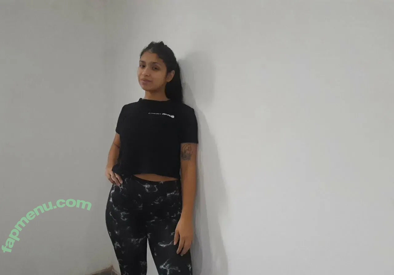 little_angie nude photo #0022 (little_angie)