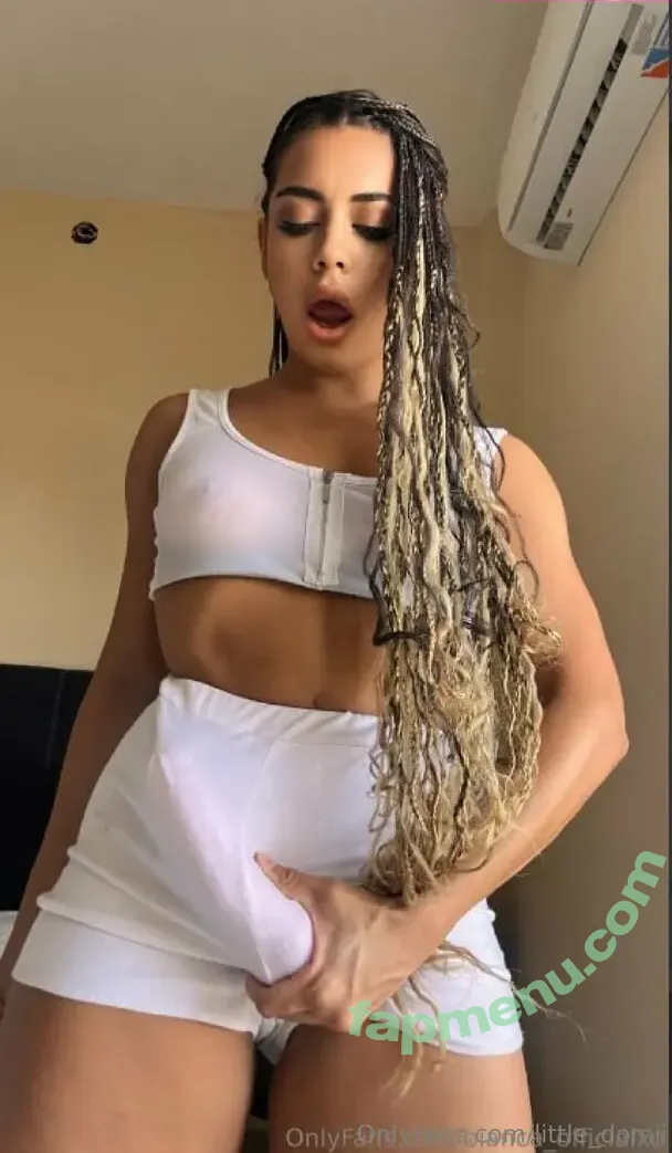 little_domii nude photo #0018 (littledomi_)