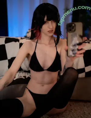 little_emo_kitten / daddys_emo_girl nude photo #2832