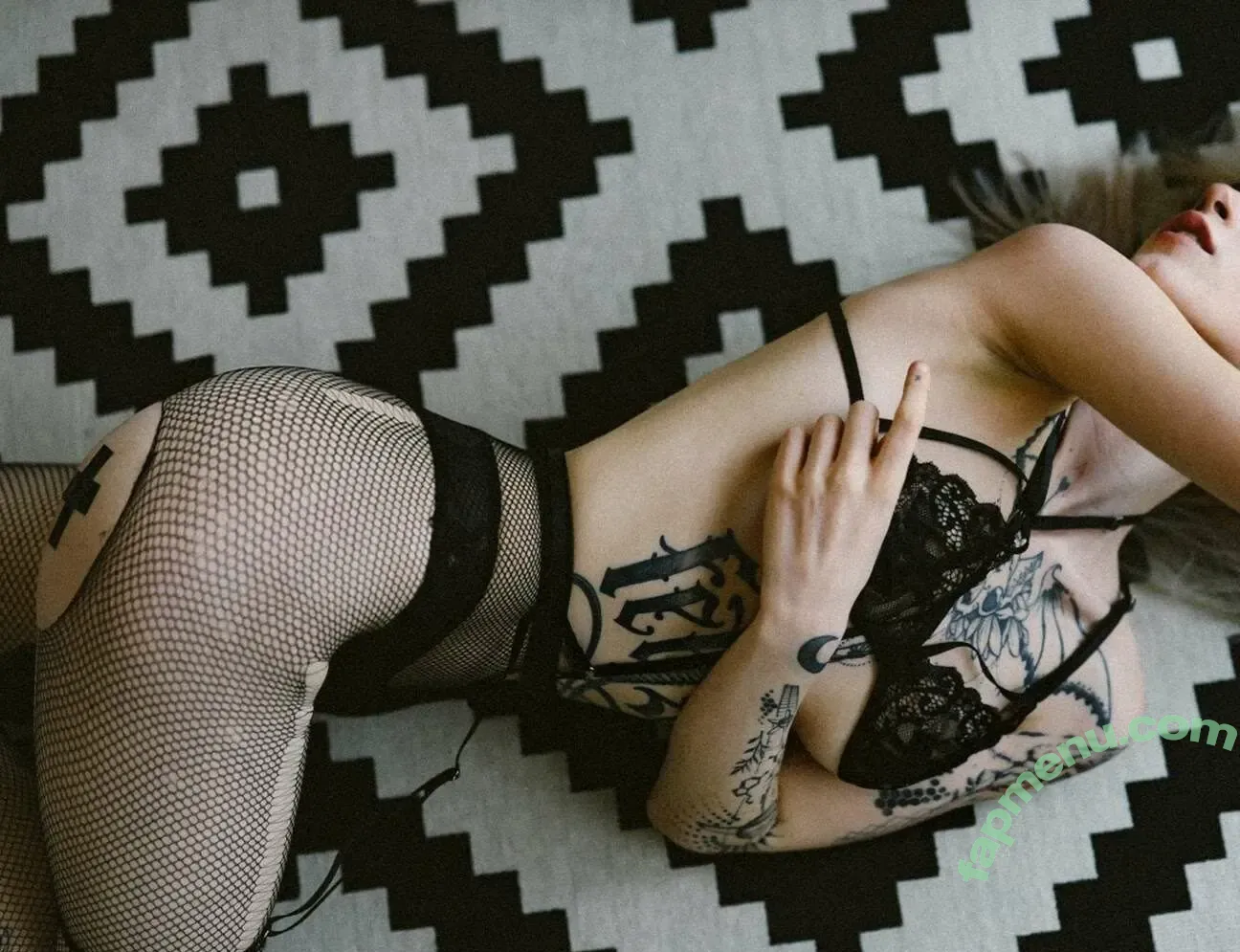 little___lilith nude photo #0014 (Little Lilith / lilith.of.hell)