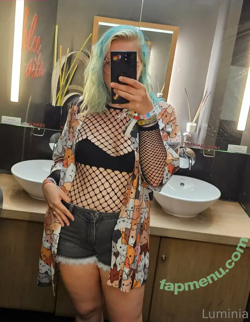 little_lumania nude photo #0002 (litttle_luuu)