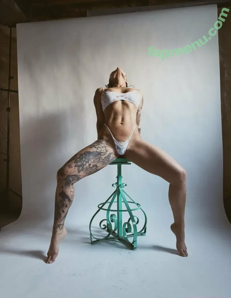 little_miss_jade nude photo #0001 (little_miss_jade_)