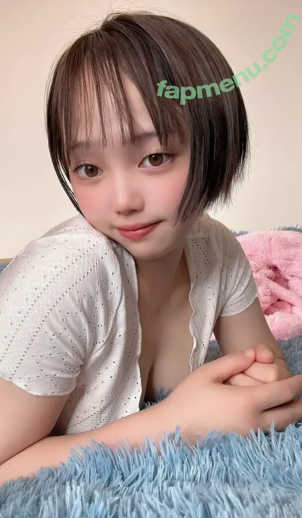 little.nana nude photo #0002 (littlenana28_)