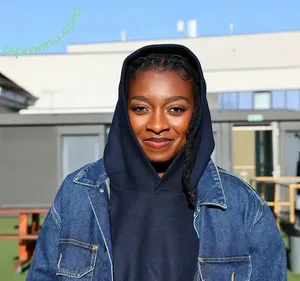 Little Simz / littlesimz nude photo #0037
