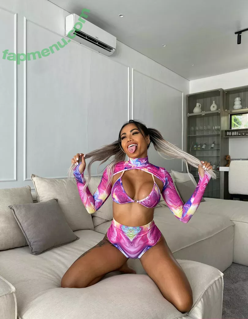 little_sophia nude photo #0178 (little_sophia__)